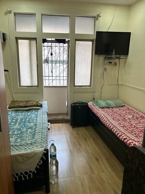 Bedroom in  Pg at Girgaum Chowpatty – for Rent