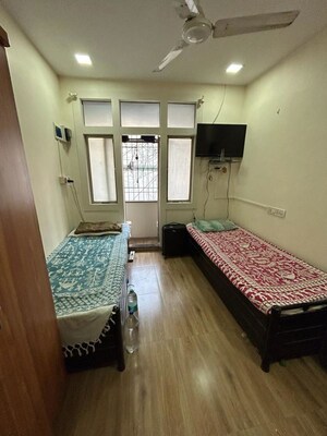 Bedroom in  Pg at Girgaum Chowpatty – for Rent