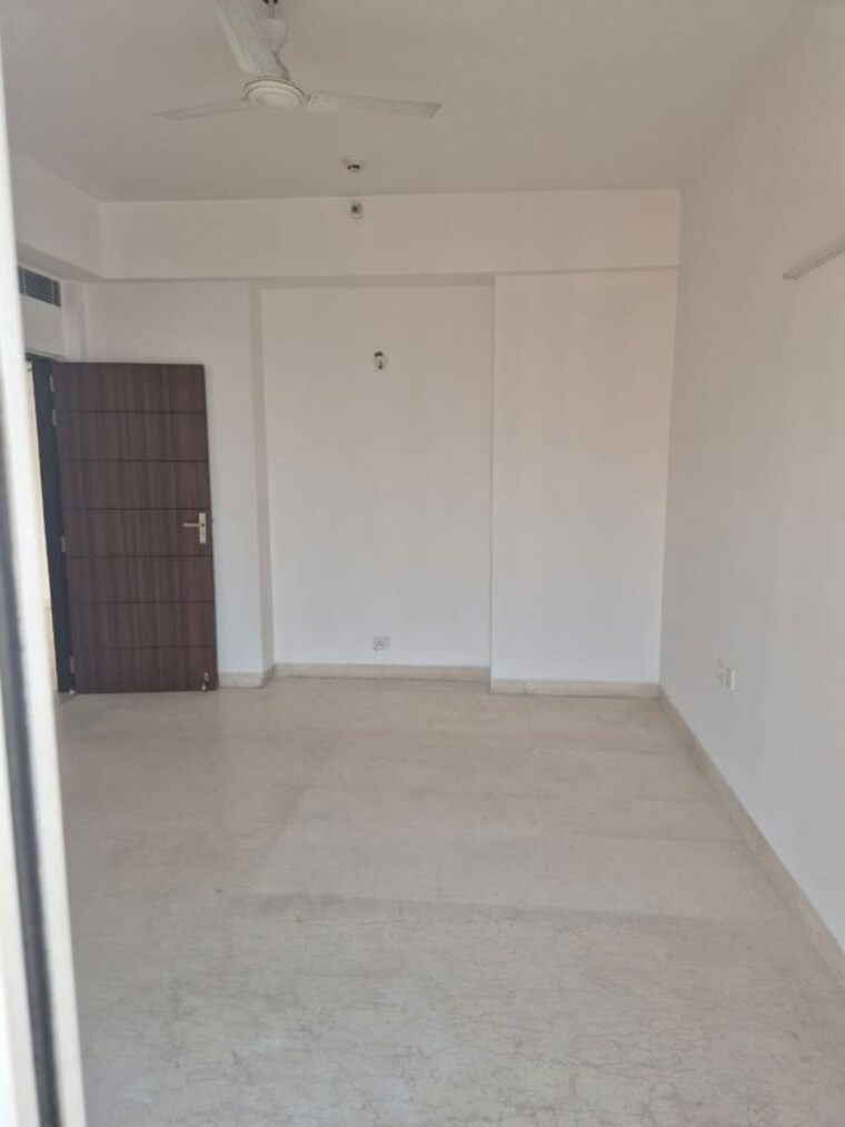 Room, puri-diplomatic-greens-phase-i 3 Bedroom 1700 Sq.Ft. Apartment In Sector 111 Gurgaon 10278865