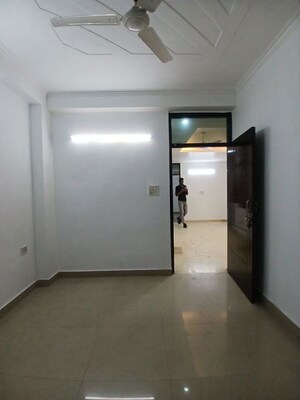 Room in 3 BHK Apartment at Chattarpur – for Rent