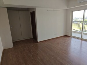 Room in 4 BHK Apartment at Godrej Air Sector 85, Sector 85 – for Rent