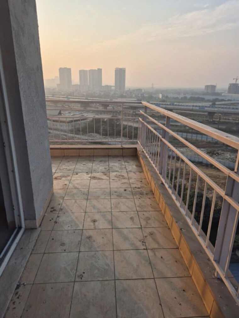 Balcony, puri-diplomatic-greens-phase-i 3.5 Bedroom 2237 Sq.Ft. Apartment In Sector 111 Gurgaon 10278885