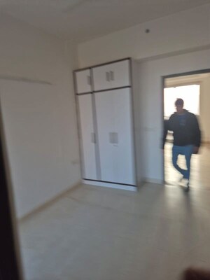 Room in 3.5 BHK Apartment at Puri Diplomatic Greens Phase I, Sector 111 – for Rent