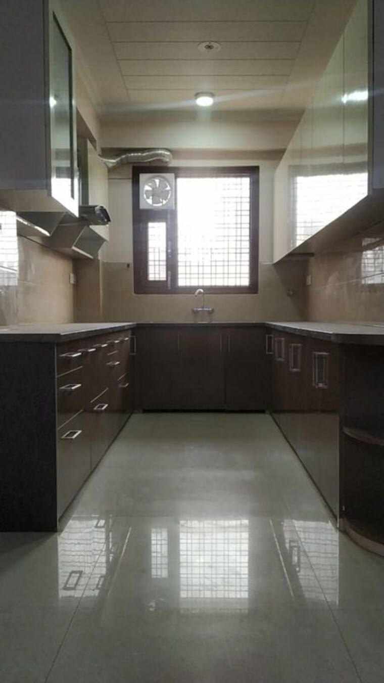 Kitchen, sector 46 2.5 Bedroom 1400 Sq.Ft. Builder Floor In Sector 46 Gurgaon 10278945