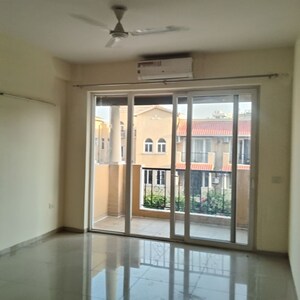 Room in 3 BHK Apartment at Emaar MGF Emerald Hills, Sector 65 – for Rent