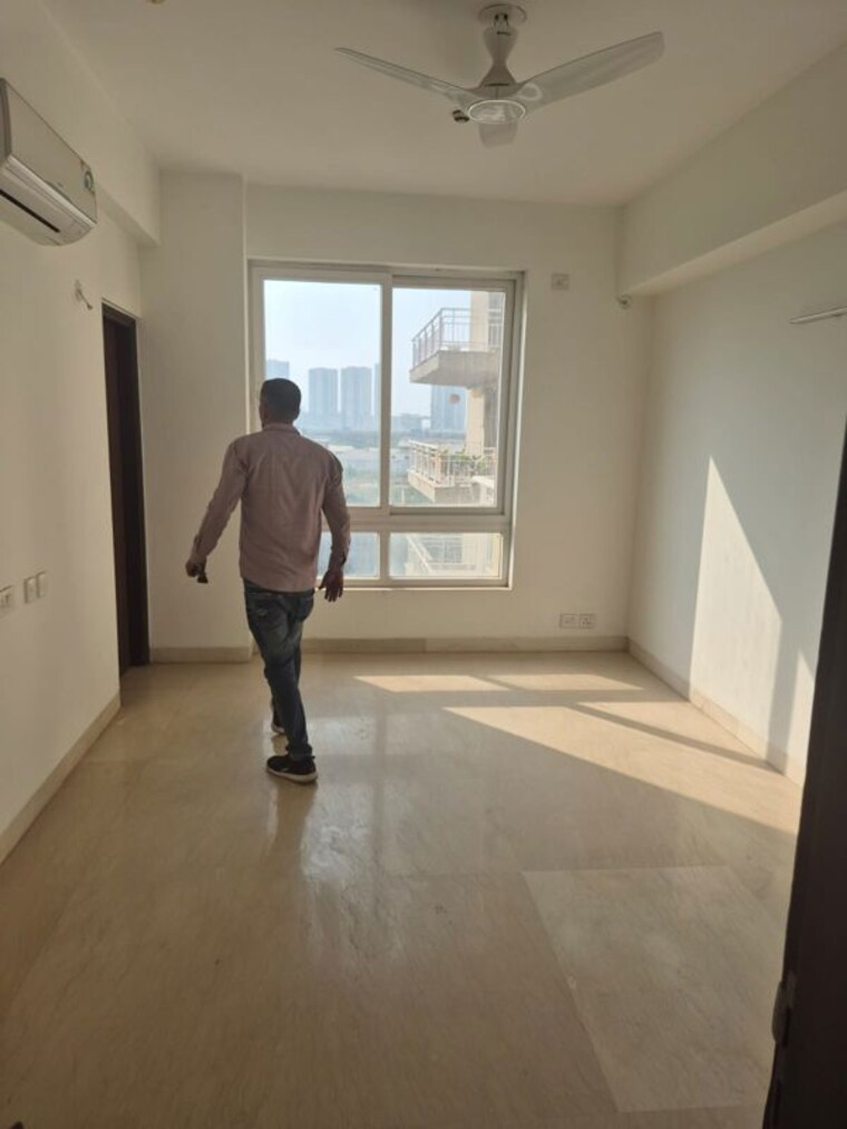 Room, puri-diplomatic-greens-phase-i 4 Bedroom 2950 Sq.Ft. Apartment In Sector 111 Gurgaon 10278952