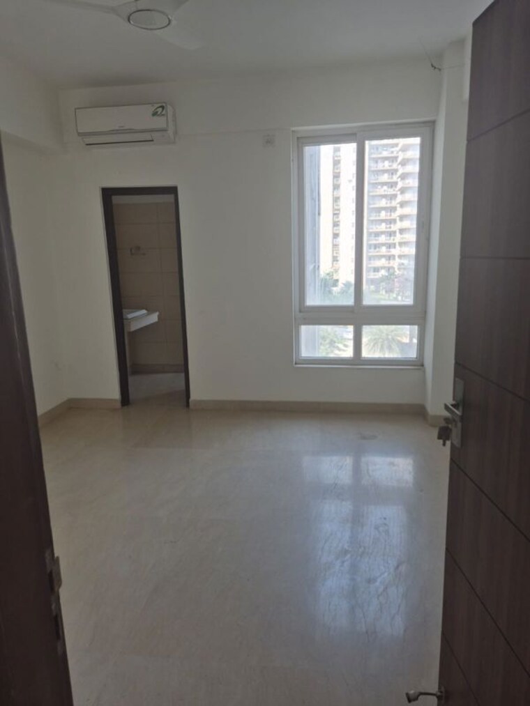 Room, puri-diplomatic-greens-phase-i 4 Bedroom 2950 Sq.Ft. Apartment In Sector 111 Gurgaon 10278976