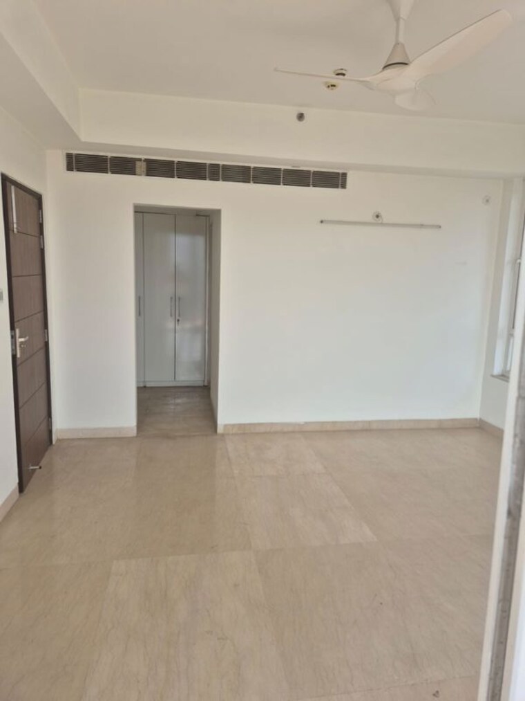 Room, puri-diplomatic-greens-phase-i 4 Bedroom 2950 Sq.Ft. Apartment In Sector 111 Gurgaon 10278976