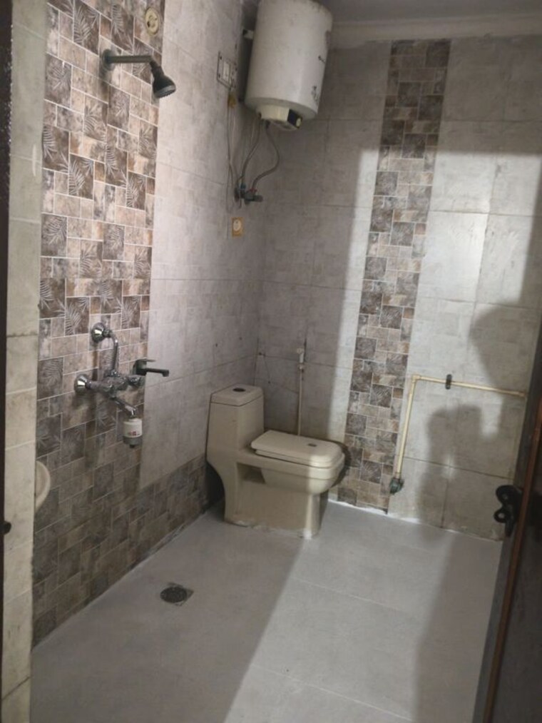 Bathroom, rwa-apartments-sector-52 2 Bedroom 1200 Sq.Ft. Independent House In Sector 52 Noida 10279031