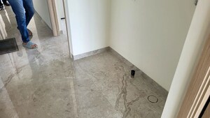 Room in 2 BHK Apartment at Viceroy Savana, Kandivali East – for Rent