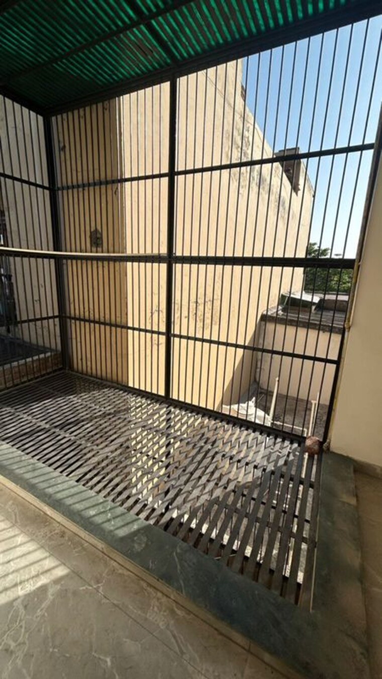 Other, delta i greater noida 2 Bedroom 200 Sq.Yd. Builder Floor In Delta I Greater Noida Greater Noida 10278911