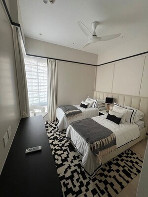 Team Area in 3 BHK Apartment at Piramal Mahalaxmi, Mahalaxmi – for Rent