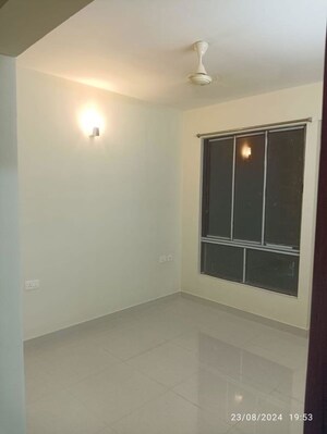 Room in 2 BHK Apartment at PS The 102, Joka – for Rent