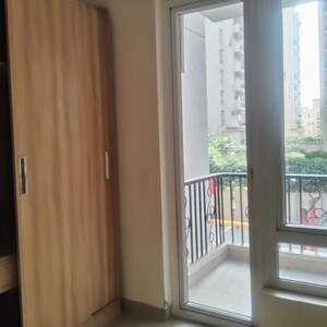 Room in 3.5 BHK Apartment at Emaar Emerald Estate, Sector 65 – for Rent