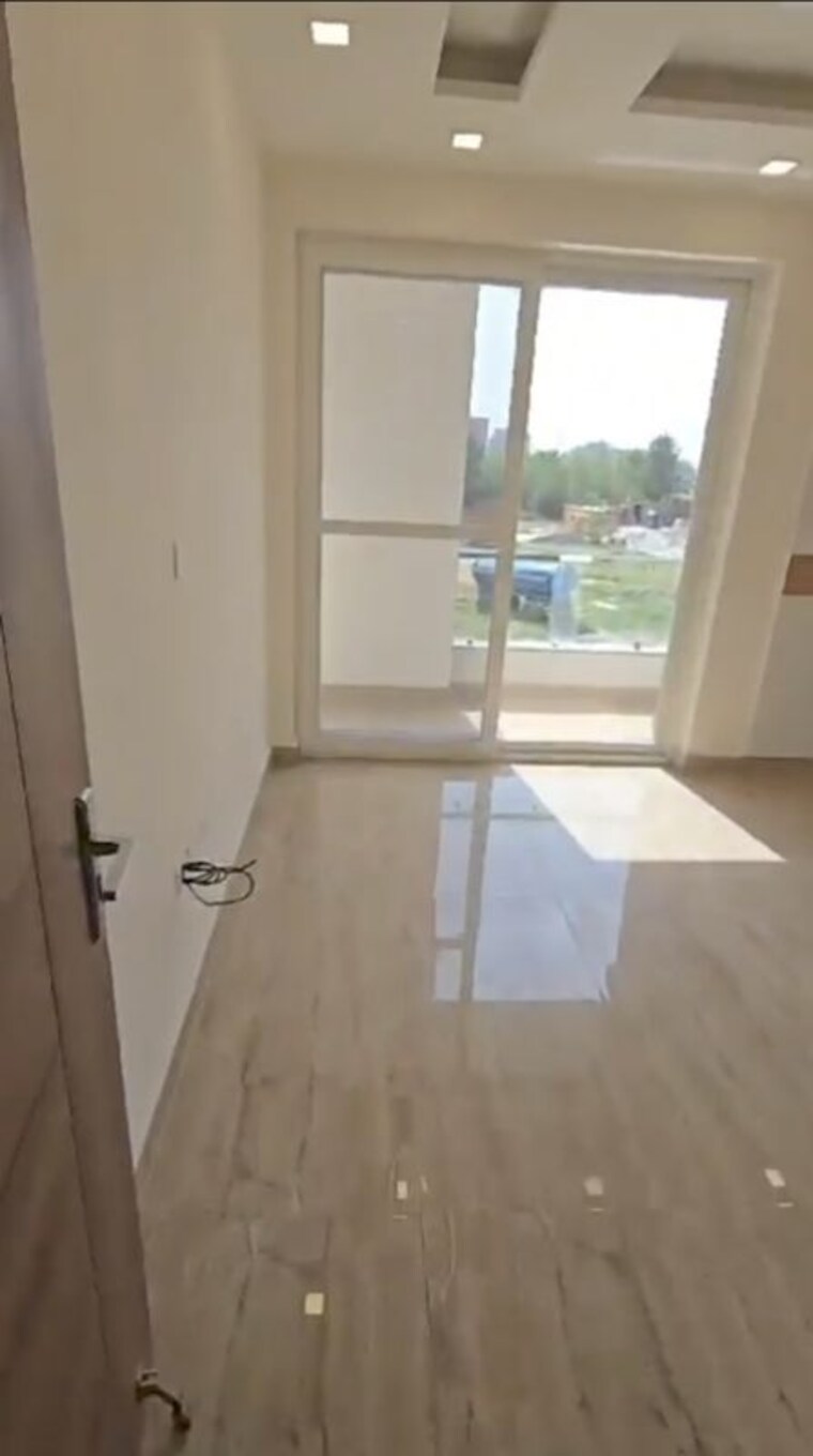 Balcony, puri-kohinoor 3 Bedroom 158 Sq.Yd. Builder Floor In Sector 89 Faridabad 10279122