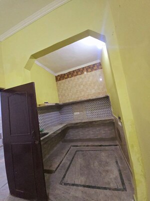 Furnished Amenities in 5 BHK Villa at Sushant Lok I – for Sale