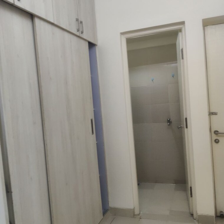 undefined, emaar-emerald-estate 3.5 Bedroom 1395 Sq.Ft. Apartment In Sector 65 Gurgaon 10279125