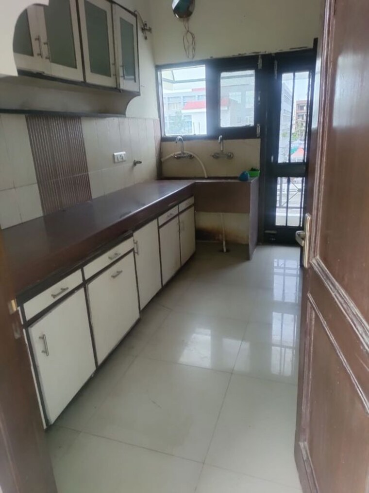 Kitchen, sector 9 panchkula 1.5 Bedroom 650 Sq.Ft. Independent House In Sector 9 Panchkula Panchkula 10279080
