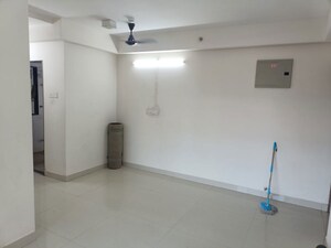 Room in 2 BHK Apartment at Bdd Chawl – for Rent