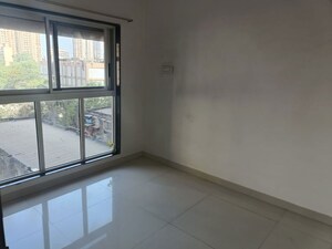 Room in 2 BHK Apartment at Bdd Chawl – for Rent