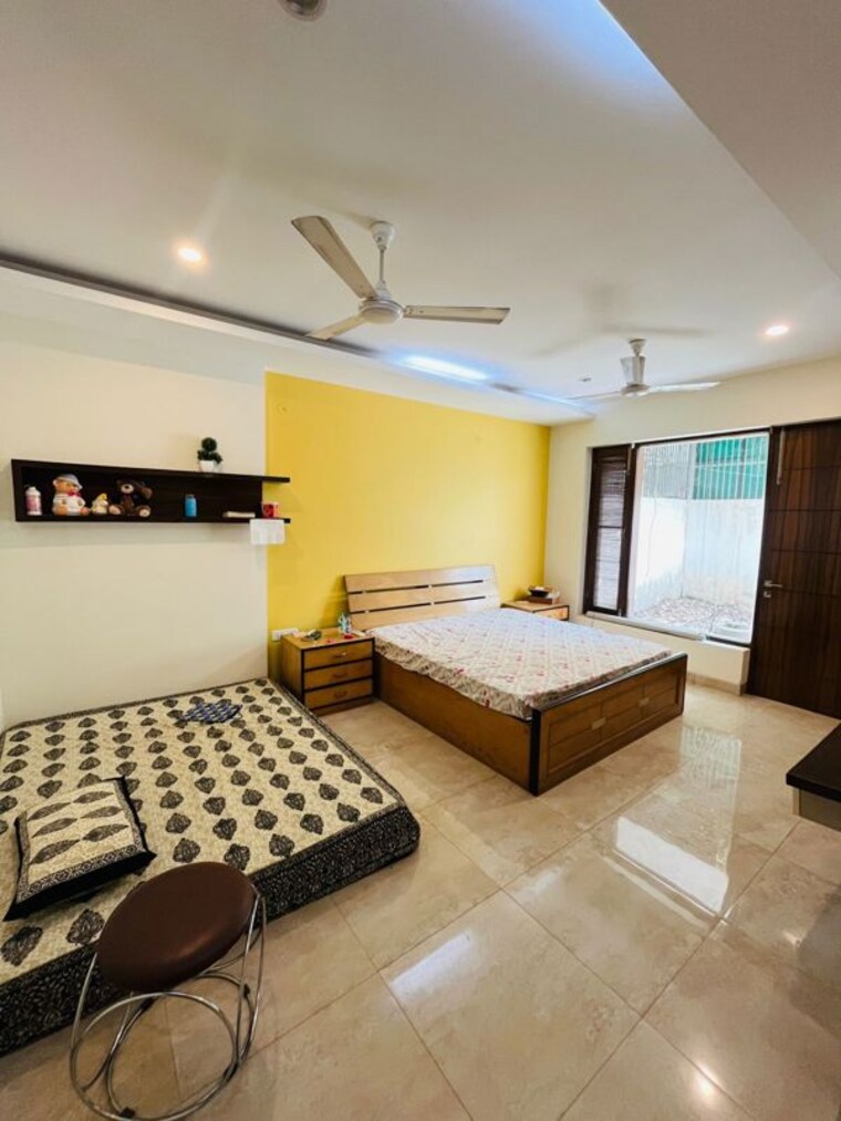 Living Room, sector 57 3 Bedroom 3078 Sq.Ft. Builder Floor In Sector 57 Gurgaon 10279171