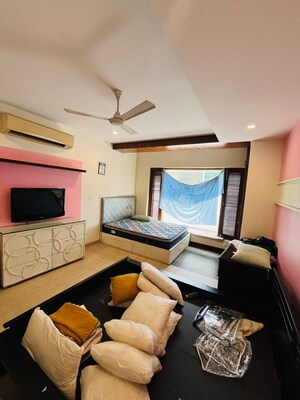 Team Area in 3 BHK Builder Floor at Sector 57 – for Rent