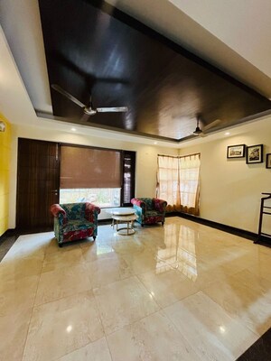 Living Room in 3 BHK Builder Floor at Sector 57 – for Rent
