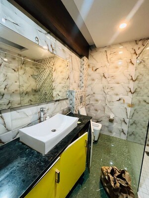 Team Area in 3 BHK Builder Floor at Sector 57 – for Rent