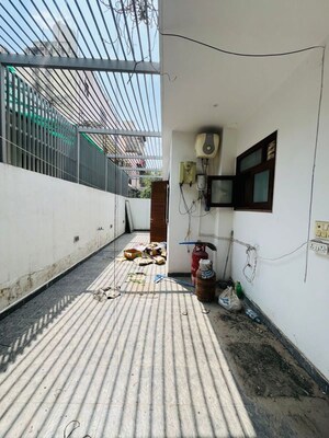 Balcony in 3 BHK Builder Floor at Sector 57 – for Rent