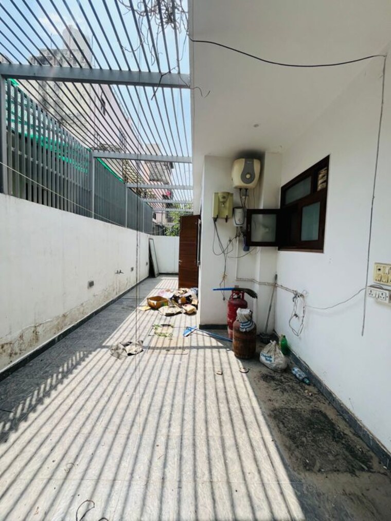 Balcony, sector 57 3 Bedroom 3078 Sq.Ft. Builder Floor In Sector 57 Gurgaon 10279171