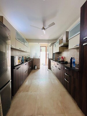 Kitchen in 3 BHK Builder Floor at Sector 57 – for Rent