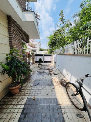 Balcony in 3 BHK Builder Floor at Sector 57 – for Rent