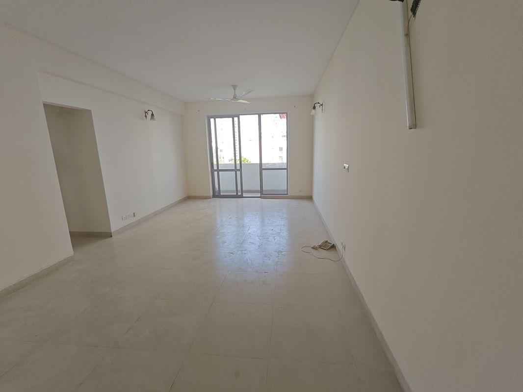 2 BHK Apartment For Rent in Vatika City Homes