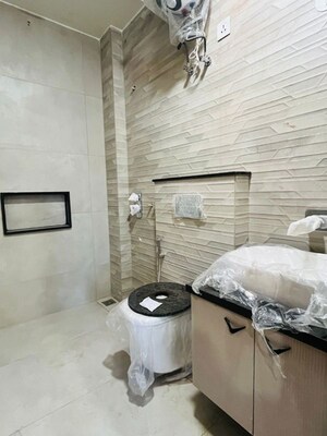 Bathroom in 3 BHK Builder Floor at Sector 57 – for Rent