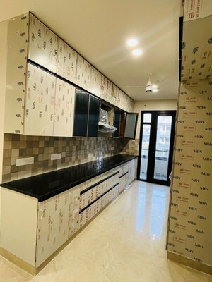 Kitchen in 3 BHK Builder Floor at Sector 57 – for Rent