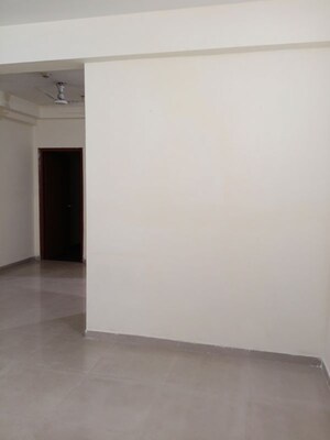 Room in 3 BHK Apartment at Mahagun Mywoods, Sector 16c Greater Noida – for Sale