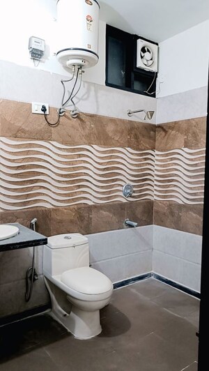 Bathroom in 2 BHK Builder Floor at Indira Colony 2 – for Rent