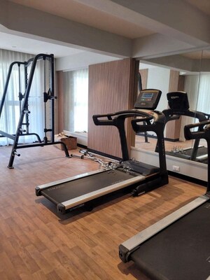Gym in 1 BHK Apartment at Western Express Highway – for Rent