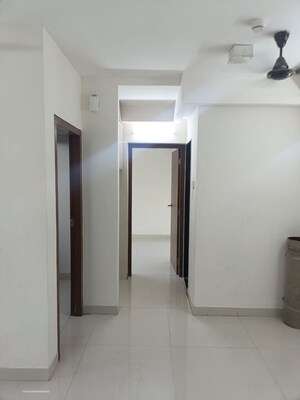Room in 2 BHK Apartment at Bdd Chawl – for Rent