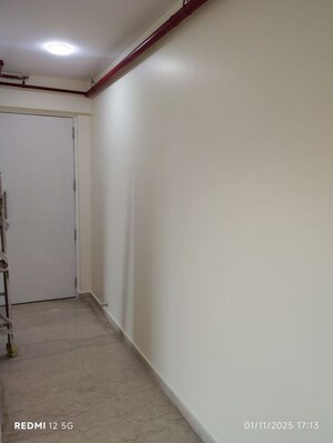 Room in 3 BHK Apartment at Kanakia Silicon Valley, Powai – for Rent