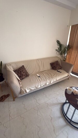 Furnished Amenities in 1 BHK Independent House at JP Eminence, Andheri West – for Rent