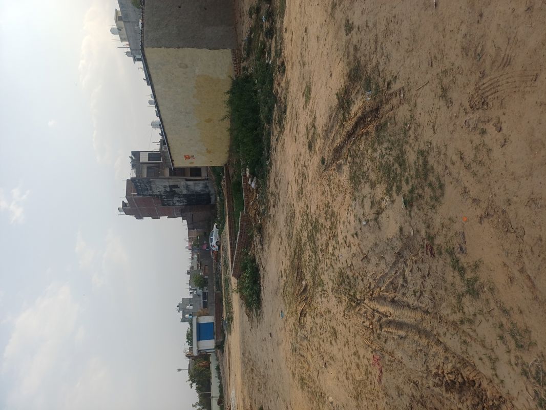 Plot For Sale in Dheeraj Nagar