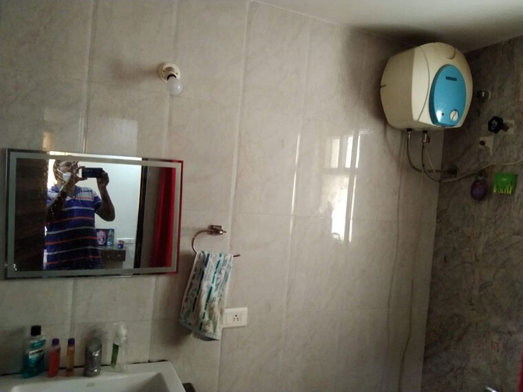 Bathroom, theme-ambience-golf-view 3 Bedroom 1920 Sq.Ft. Apartment In Gachibowli Hyderabad 10279772