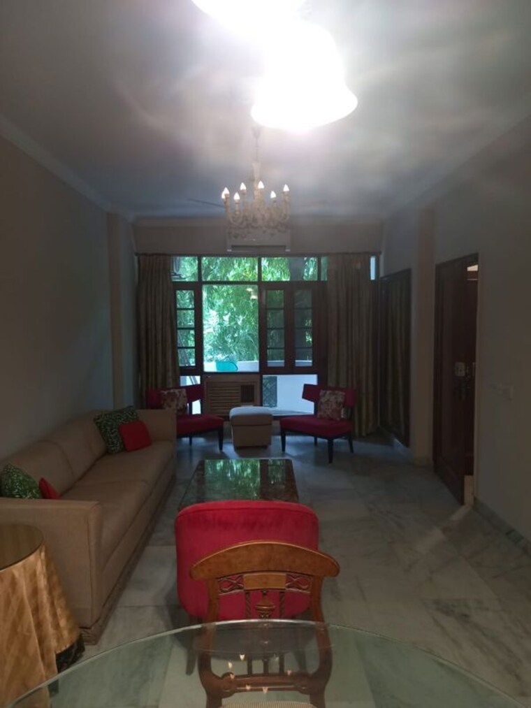 Living Room, anand lok 4 Bedroom 400 Sq.Yd. Builder Floor In Anand Lok Delhi 10279798