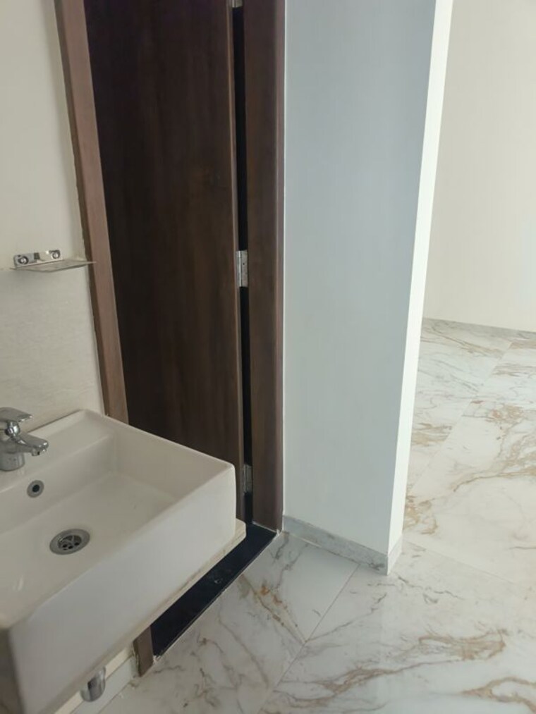 Bathroom, krishna-fairmont 2 Bedroom 800 Sq.Ft. Apartment In Wakad Pune 10279774