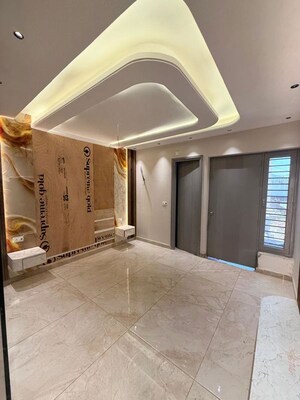 Building Lobby in 3 BHK Builder Floor at Kulhan – for Sale