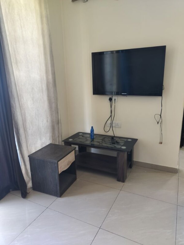 Living Room, amanora-future-towers 1.5 Bedroom 750 Sq.Ft. Apartment In Hadapsar Pune 10279827