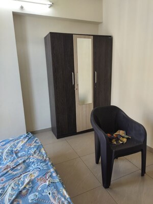 Bedroom in 1.5 BHK Apartment at Amanora Future Towers, Hadapsar – for Rent