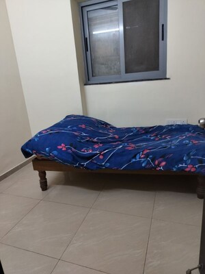 Bedroom in 1.5 BHK Apartment at Amanora Future Towers, Hadapsar – for Rent