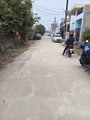  Plot – Exterior View View at Jankipuram Extension - for Sale